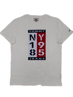 TOMMY JEANS - 1985 VERTICAL LOGO T-SHIRTS